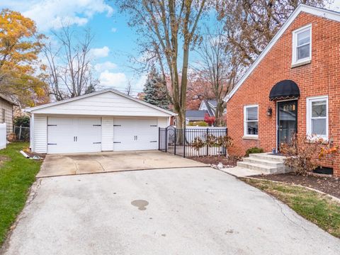 Tiny photo for 502 Colton Avenue, Bloomington, IL 61701 (MLS # 12521092)