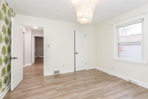 Tiny photo for 502 Colton Avenue, Bloomington, IL 61701 (MLS # 12521092)