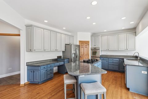 Tiny photo for 641 Mason Lane, Lake In The Hills, IL 60156 (MLS # 12413456)