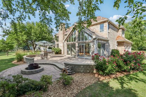 Tiny photo for 641 Mason Lane, Lake In The Hills, IL 60156 (MLS # 12413456)