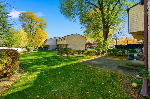 Tiny photo for 413 Buffalo Trail, Wheeling, IL 60090 (MLS # 12588525)