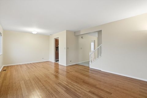 Tiny photo for 413 Buffalo Trail, Wheeling, IL 60090 (MLS # 12588525)