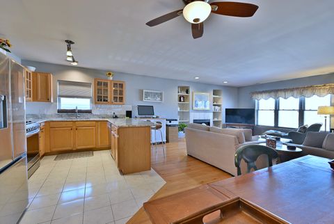 Tiny photo for 5709 W Lawrence Avenue #3W, Chicago, IL 60630 (MLS # 12570316)