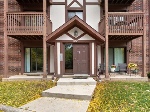 Photo of 508 Taylor Avenue #A, Glen Ellyn, IL 60137 (MLS # 12540352)
