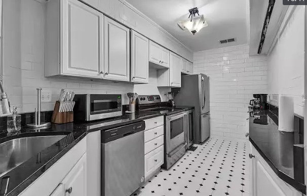 448 N Aberdeen Street 2