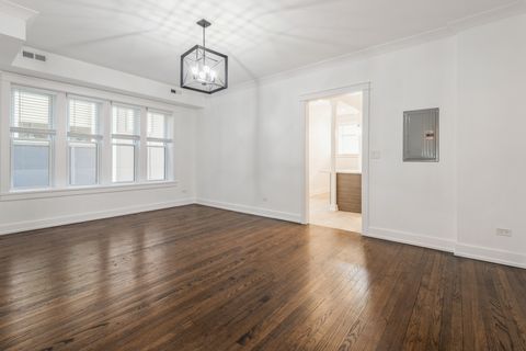 Tiny photo for 1535 W Estes Avenue #1, Chicago, IL 60626 (MLS # 12491379)