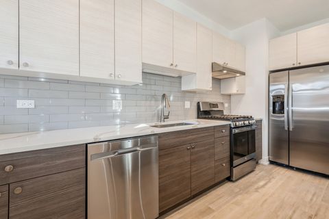 Tiny photo for 1535 W Estes Avenue #1, Chicago, IL 60626 (MLS # 12491379)