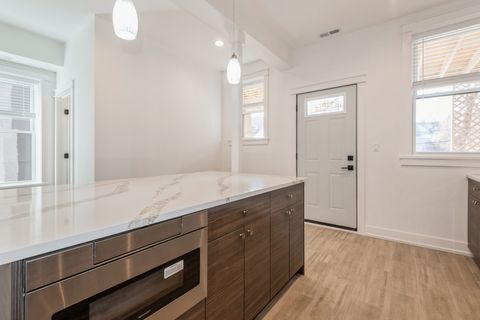 Tiny photo for 1535 W Estes Avenue #1, Chicago, IL 60626 (MLS # 12491379)