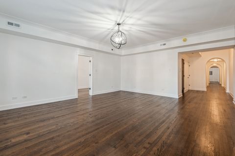 Tiny photo for 1535 W Estes Avenue #1, Chicago, IL 60626 (MLS # 12491379)