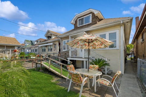 Tiny photo for 2818 N Long Avenue, Chicago, IL 60641 (MLS # 12739323)