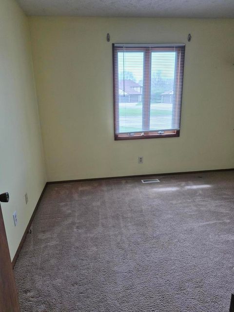 Tiny photo for 43 Crystal Court #B1, Pontiac, IL 61764 (MLS # 12603045)