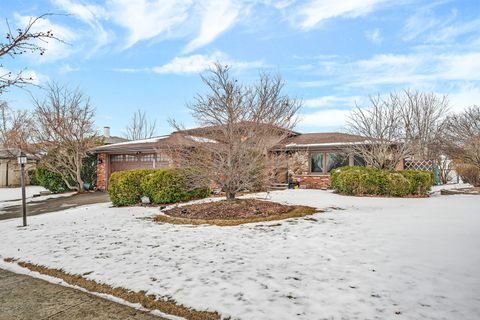 Tiny photo for 15601 Ridgeland Avenue, Oak Forest, IL 60452 (MLS # 12557766)