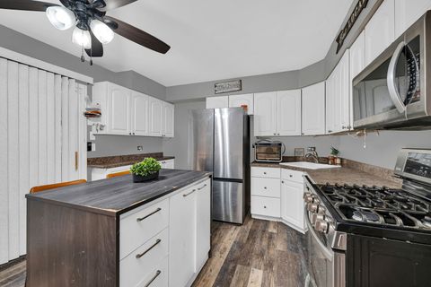 Tiny photo for 15601 Ridgeland Avenue, Oak Forest, IL 60452 (MLS # 12557766)