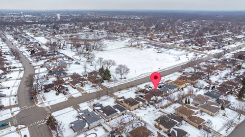 Tiny photo for 15601 Ridgeland Avenue, Oak Forest, IL 60452 (MLS # 12557766)