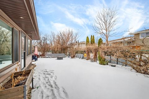 Tiny photo for 15601 Ridgeland Avenue, Oak Forest, IL 60452 (MLS # 12557766)