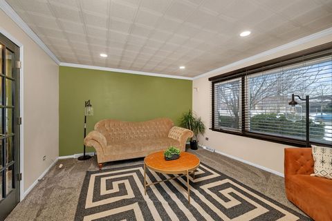 Tiny photo for 15601 Ridgeland Avenue, Oak Forest, IL 60452 (MLS # 12557766)