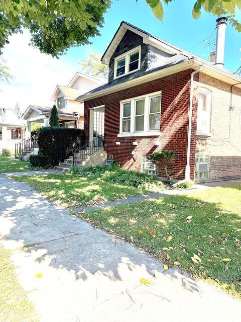 Tiny photo for 1437 Kenilworth Avenue, Berwyn, IL 60402 (MLS # 12781097)