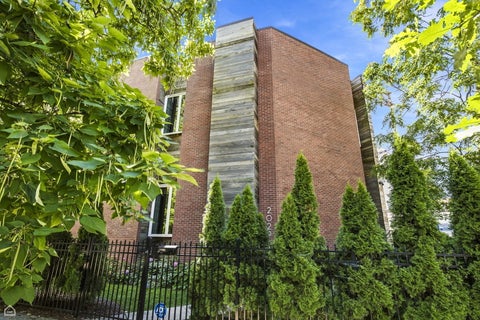 Photo of 2029 W George Street, Chicago, IL 60618 (MLS # 12729207)