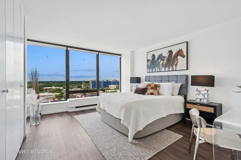 Tiny photo for 5445 N Sheridan Road #1515, Chicago, IL 60640 (MLS # 12450170)