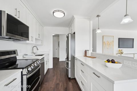 Tiny photo for 5445 N Sheridan Road #1515, Chicago, IL 60640 (MLS # 12450170)