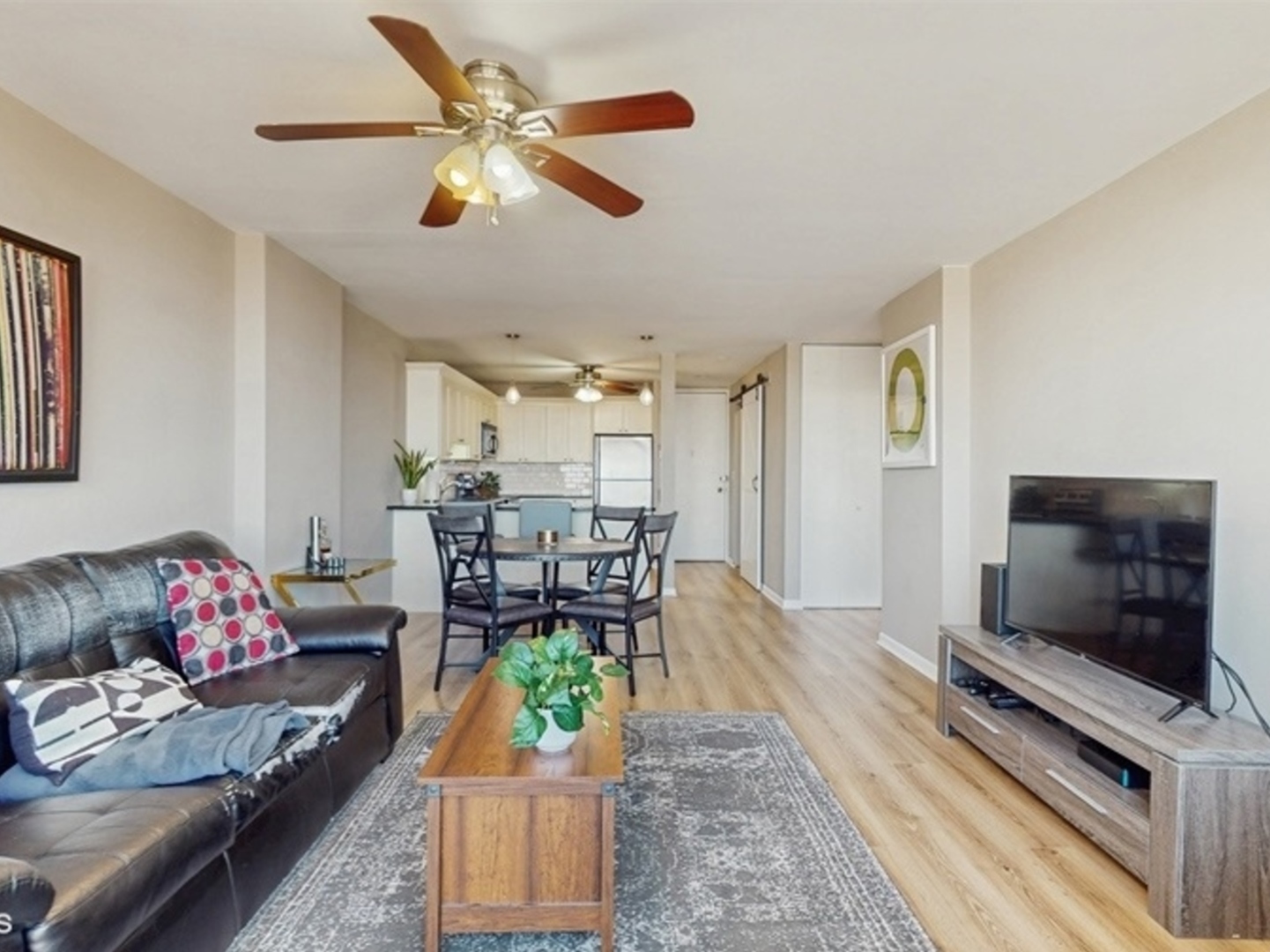 1636 N Wells Street 3406