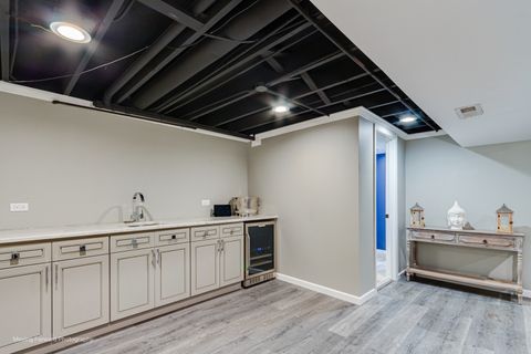 Tiny photo for 660 S Newport Street, Roselle, IL 60172 (MLS # 12504869)