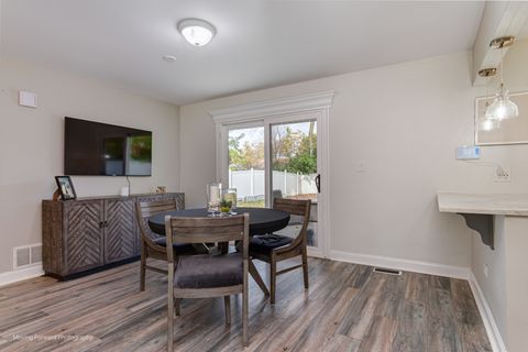 Tiny photo for 660 S Newport Street, Roselle, IL 60172 (MLS # 12504869)