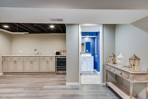 Tiny photo for 660 S Newport Street, Roselle, IL 60172 (MLS # 12504869)