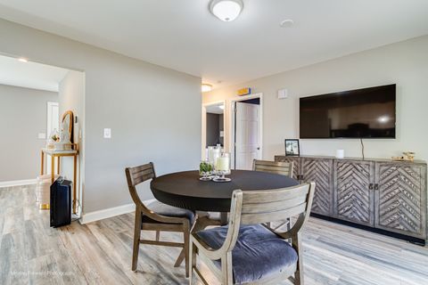 Tiny photo for 660 S Newport Street, Roselle, IL 60172 (MLS # 12504869)