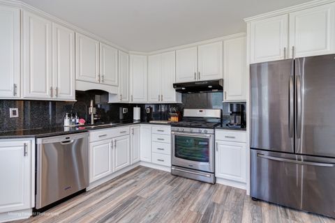 Tiny photo for 660 S Newport Street, Roselle, IL 60172 (MLS # 12504869)