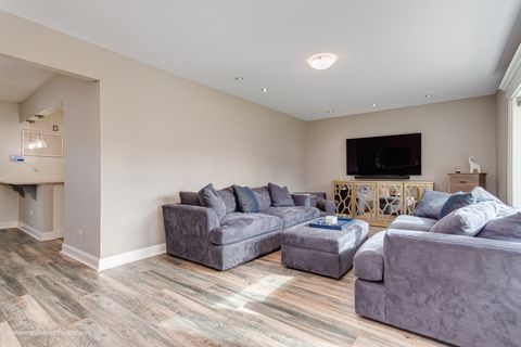 Tiny photo for 660 S Newport Street, Roselle, IL 60172 (MLS # 12504869)