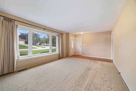 Tiny photo for 911 Melrose Court, McHenry, IL 60050 (MLS # 12785645)