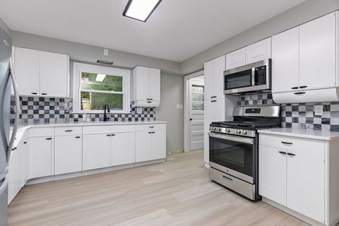 Tiny photo for 1015 Lawrence Avenue, Elgin, IL 60123 (MLS # 12504014)