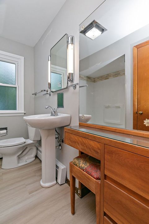 Tiny photo for 1015 Lawrence Avenue, Elgin, IL 60123 (MLS # 12504014)