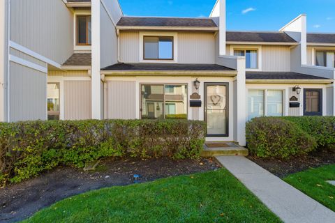 Photo of 566 Chard Court, Grayslake, IL 60030 (MLS # 12495406)