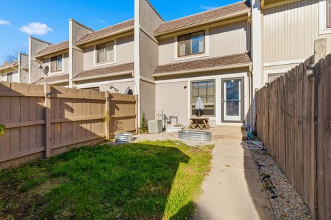 Tiny photo for 566 Chard Court, Grayslake, IL 60030 (MLS # 12495406)