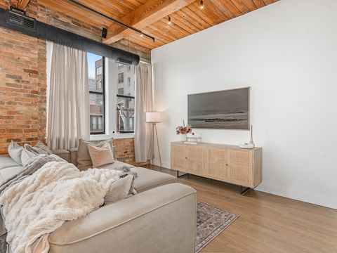 Tiny photo for 913 W Van Buren Street #3C, Chicago, IL 60607 (MLS # 12616530)