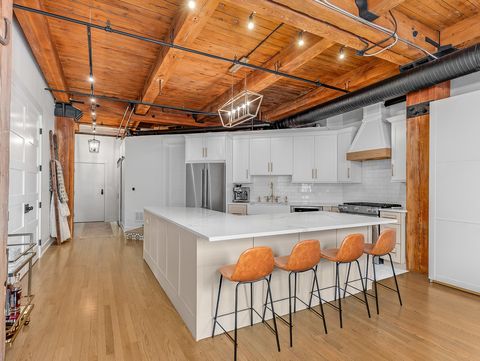 Tiny photo for 913 W Van Buren Street #3C, Chicago, IL 60607 (MLS # 12616530)