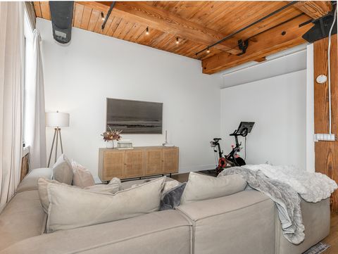 Tiny photo for 913 W Van Buren Street #3C, Chicago, IL 60607 (MLS # 12616530)