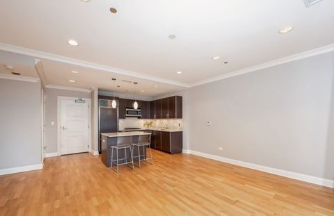 Tiny photo for 10 E Delaware Place #14A, Chicago, IL 60611 (MLS # 12607150)