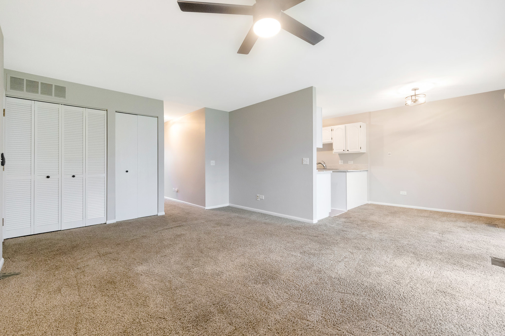 690 THORNTREE Court C1