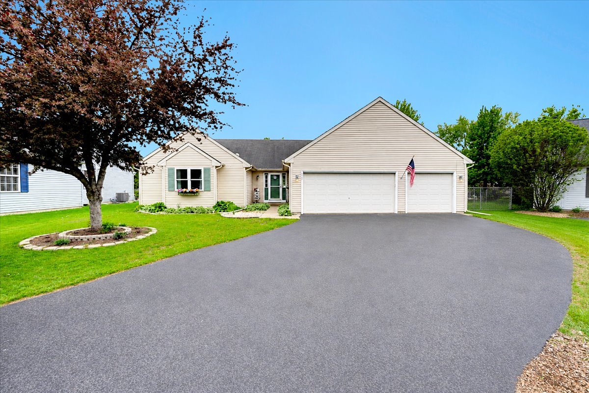 523 Iona Lane