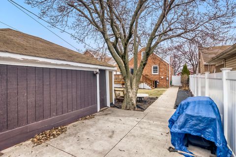 Tiny photo for 11304 S Saint Louis Avenue, Chicago, IL 60655 (MLS # 12597411)