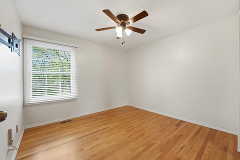 Tiny photo for 516 Janine Lane, Schaumburg, IL 60193 (MLS # 12645517)