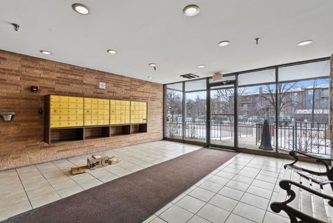 Tiny photo for 1777 W CRYSTAL Lane #307, Mount Prospect, IL 60056 (MLS # 12574196)