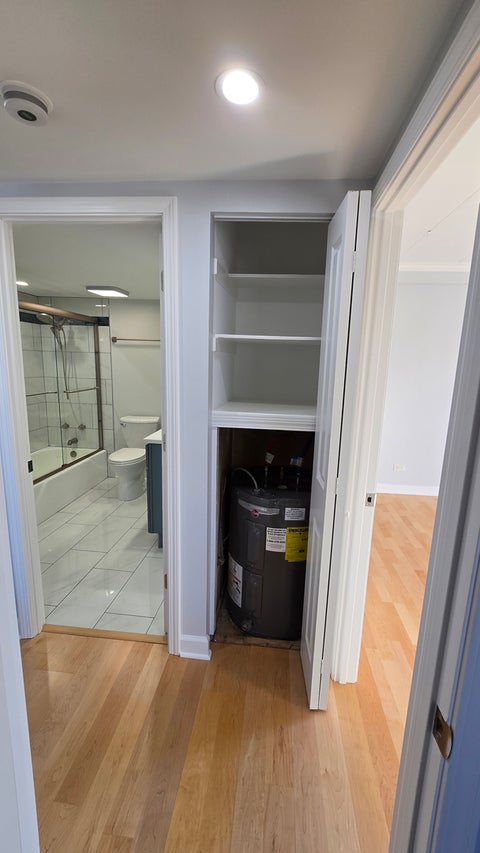 Tiny photo for 6330 Lincoln Avenue #4J, Morton Grove, IL 60053 (MLS # 12780984)