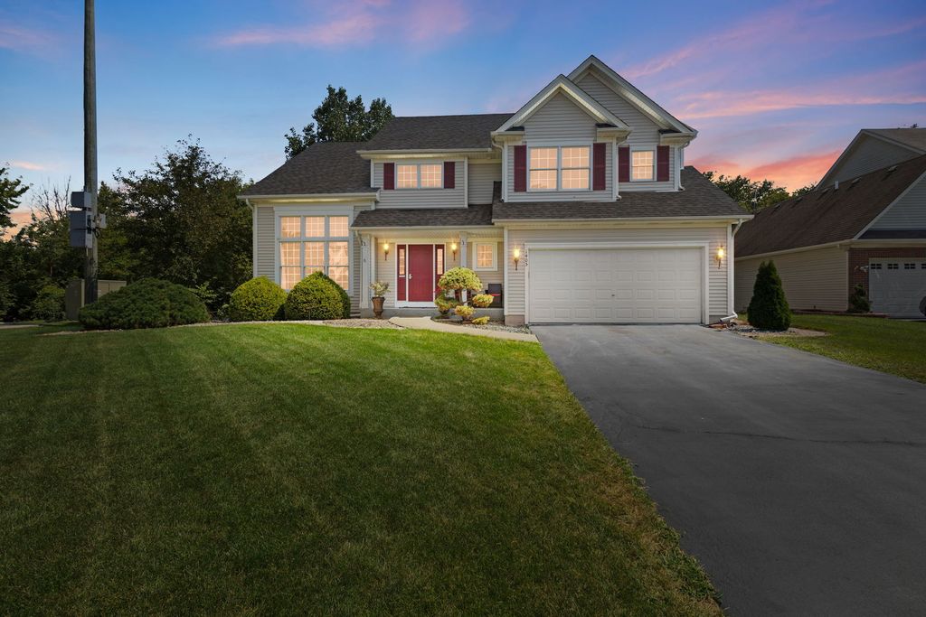 Photo for 1405 Prairie Crossing Drive, West Chicago, IL 60185 (MLS # 12501916)