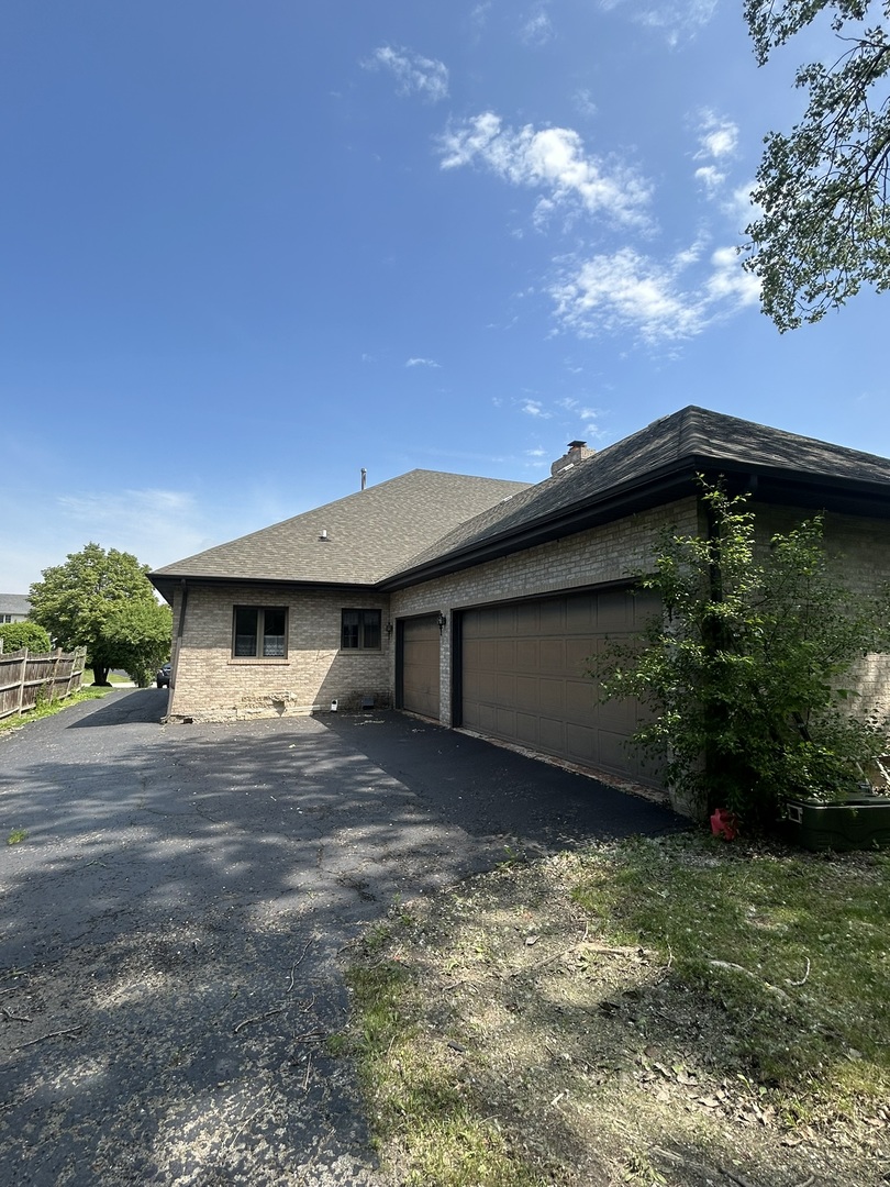 3050 London Drive
