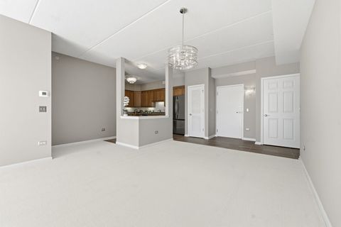 Tiny photo for 455 W Wood Street #405, Palatine, IL 60067 (MLS # 12614543)