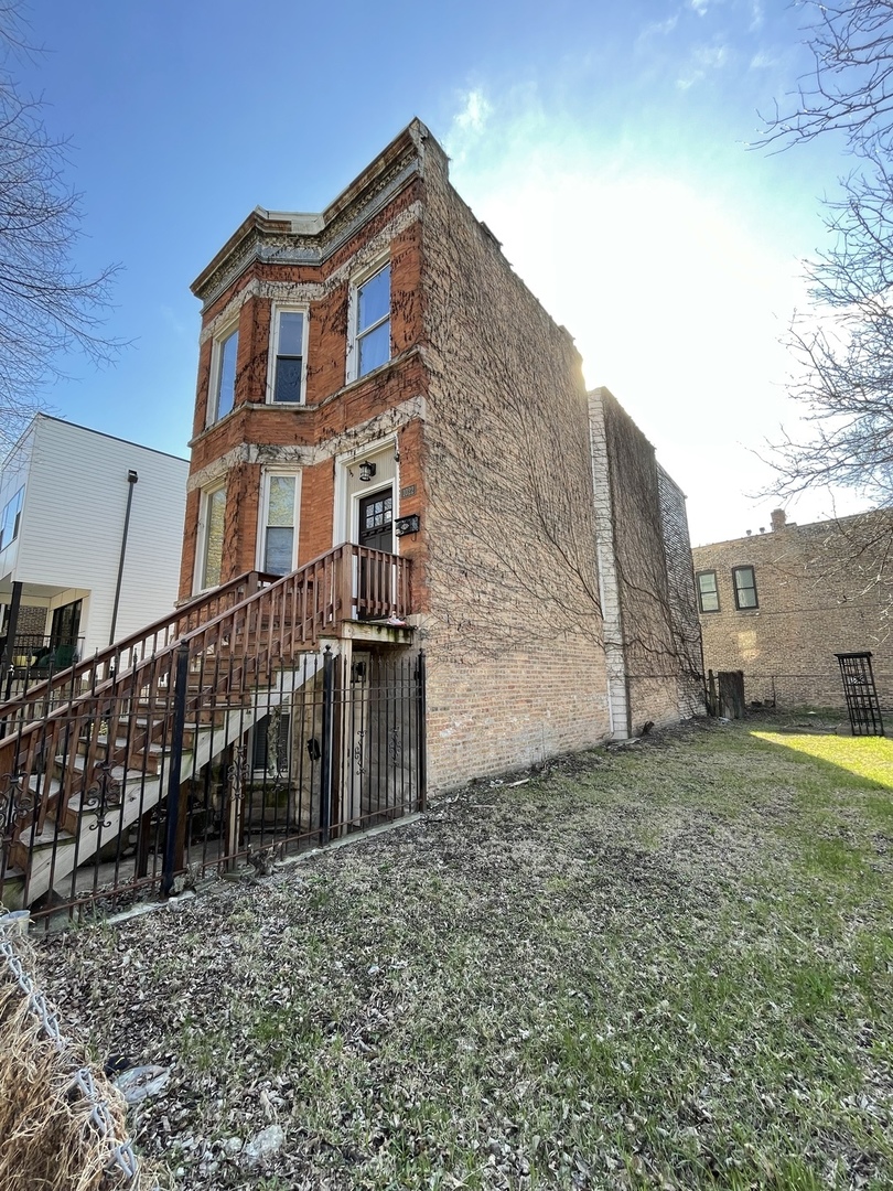 1022 N Rockwell Street